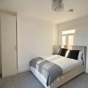 Cardiff/penarth Apartment